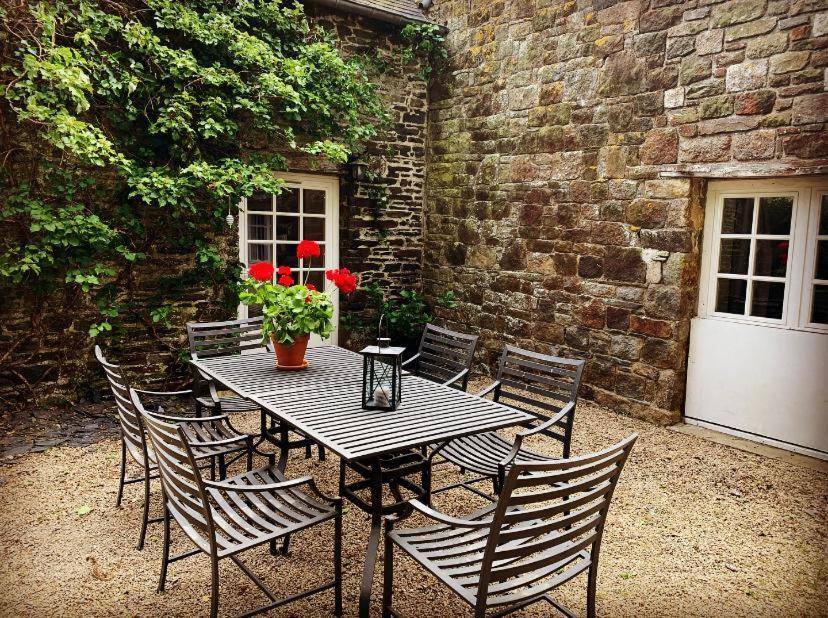 Manoir De La Begaudiere Mont-Dol Номер фото